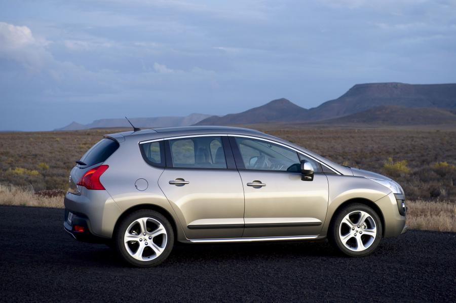  Peugeot 3008 2010 года  (фото 140 из 148)